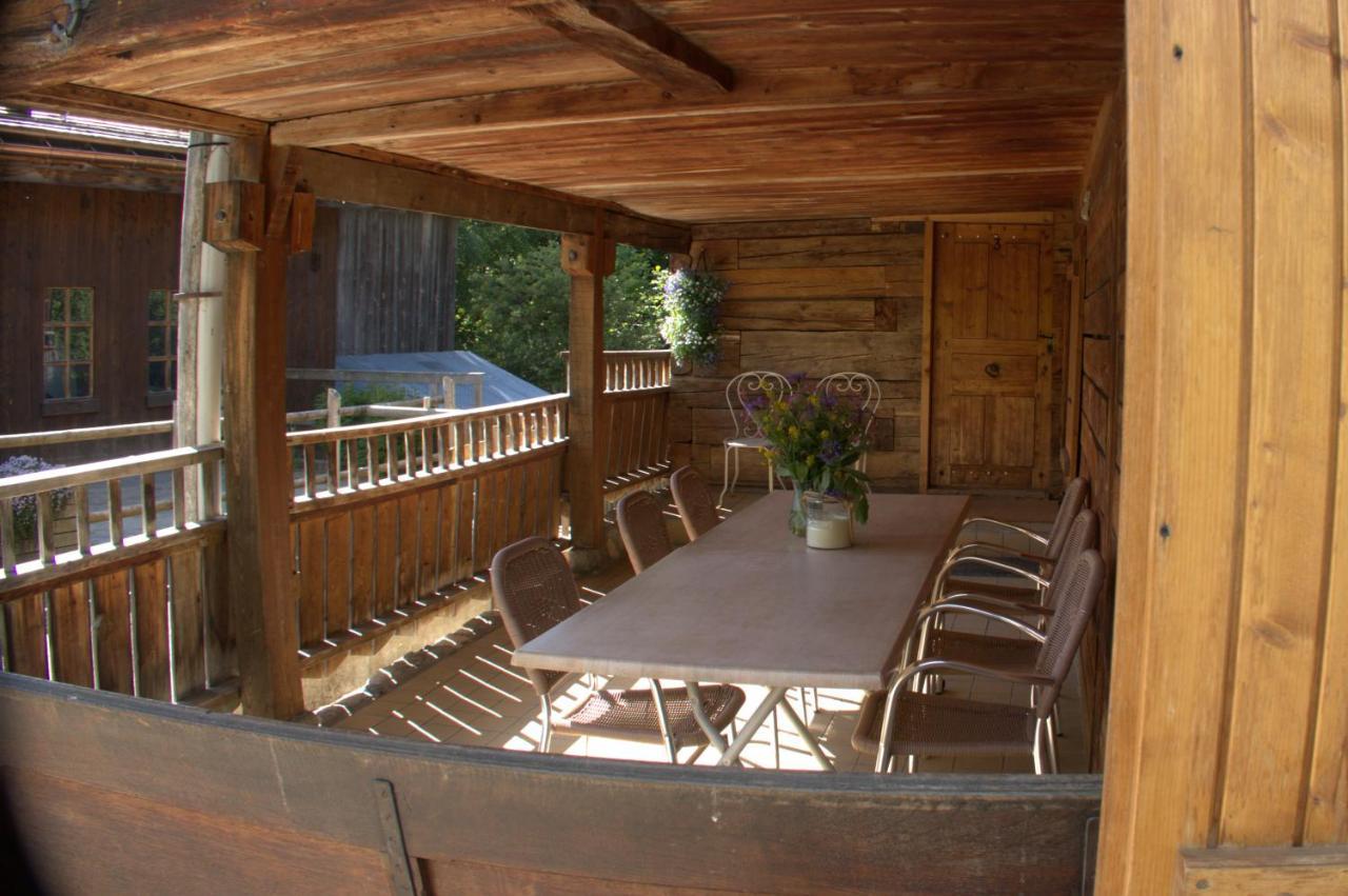 Charmieux Appartement En Chalet Typique Le Grand-Bornand Eksteriør bilde